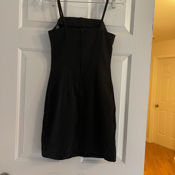 Black - Picture 3 of 3